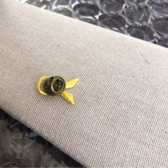 Yellow Ribbon Pin - Picture 2 of 3